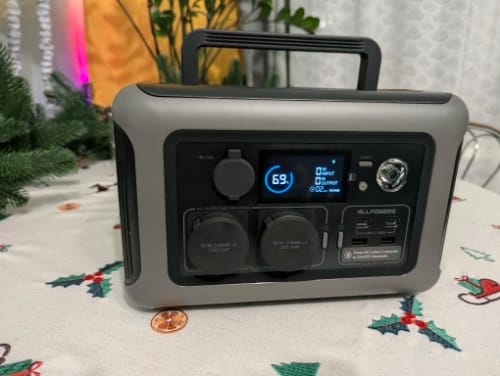 Customer photo review of Soft Living LiteTrek 600W Portable Power Station - 299Wh LiFePO4 Solar Generator for Camping & Outdoors