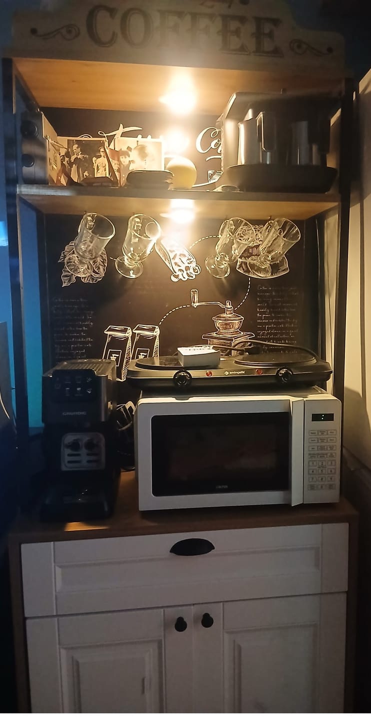 Customer photo review of Rani JE157 Işıklı Kahve Köşesi Membran Kapaklı Çekmeceli Çok Amaçlı Mutfak Dolabı Sepet Ceviz - Beyaz