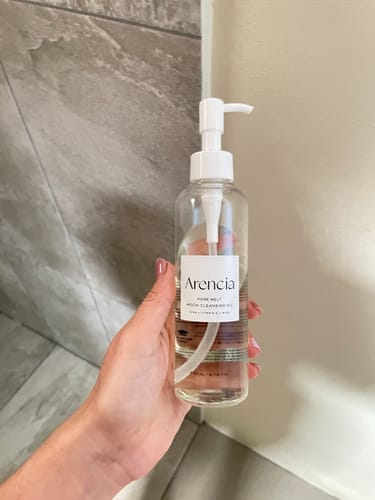 Customer photo review of Pore Melt Mochi Cleansing Oil