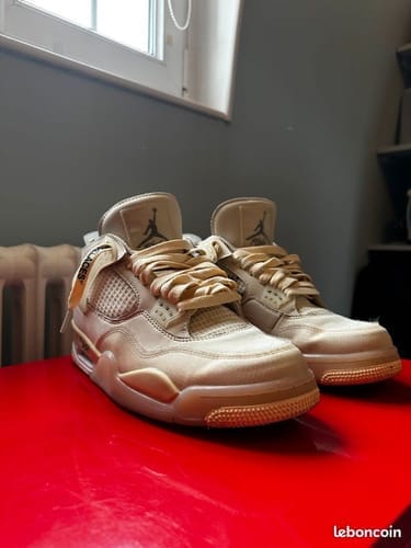 Customer photo review of Off-White x AJ4 Retro Sail
