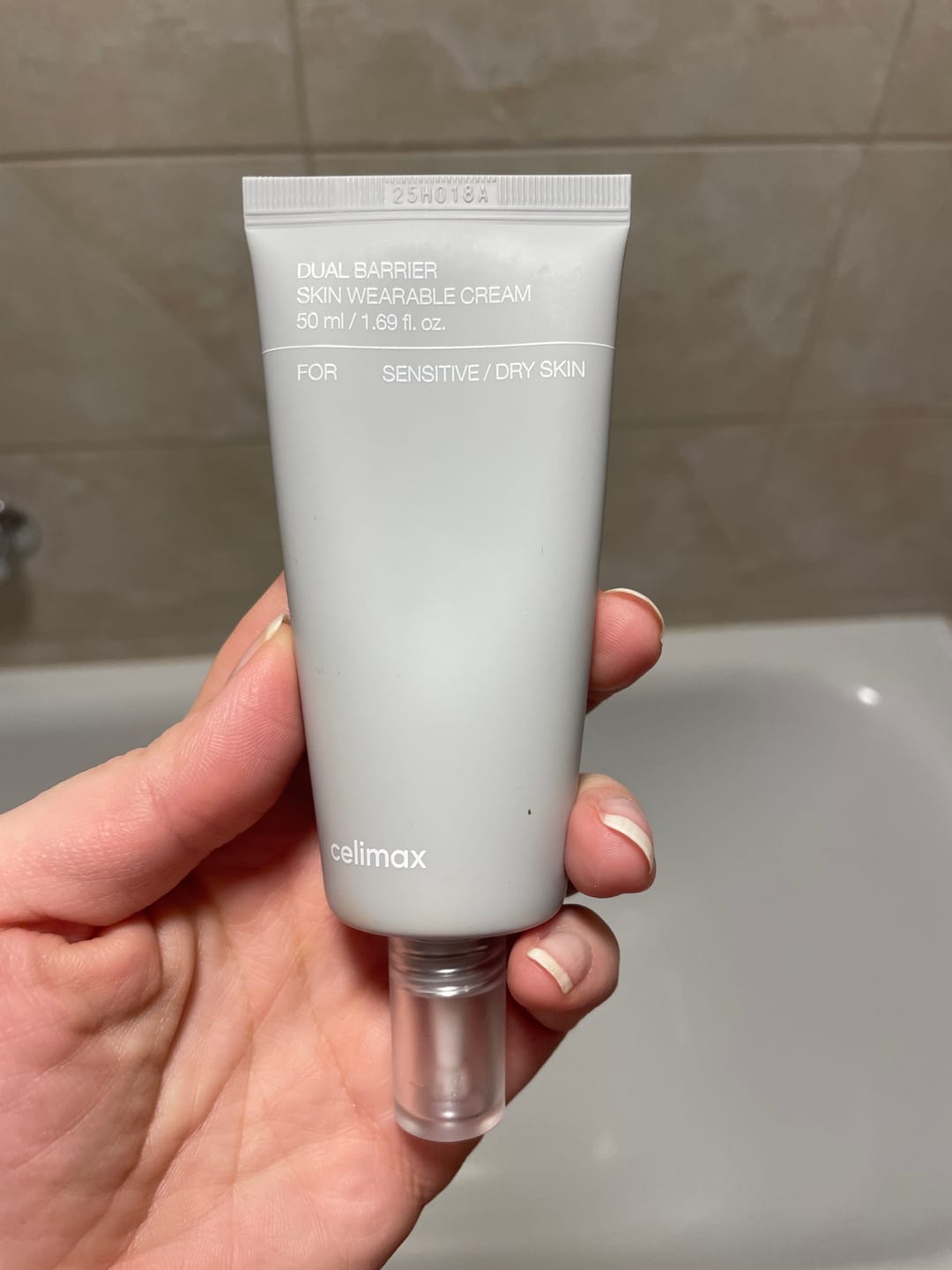 Customer photo review of Aizsargbarjeru nodrošinošs krēms ar keramīdu kompleksu Celimax Dual Barrier Skin Wearable Cream