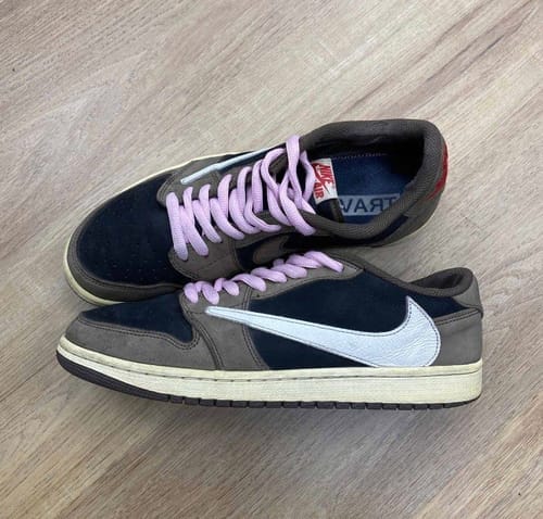 Customer photo review of Travis Scott x AJ1 Low OG 'Mocha'