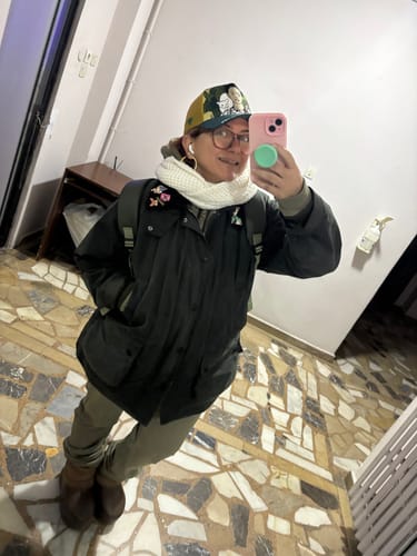 Customer photo review of Trucker Hat - Art Collection - Frida - Yeşil