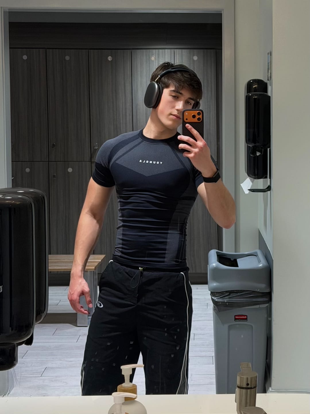Customer photo review of 4294 - Apex Compression Tees