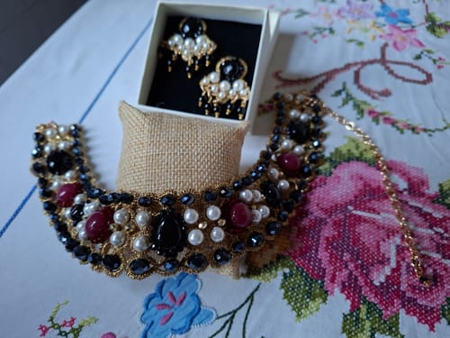 Customer photo review of Collier Madame