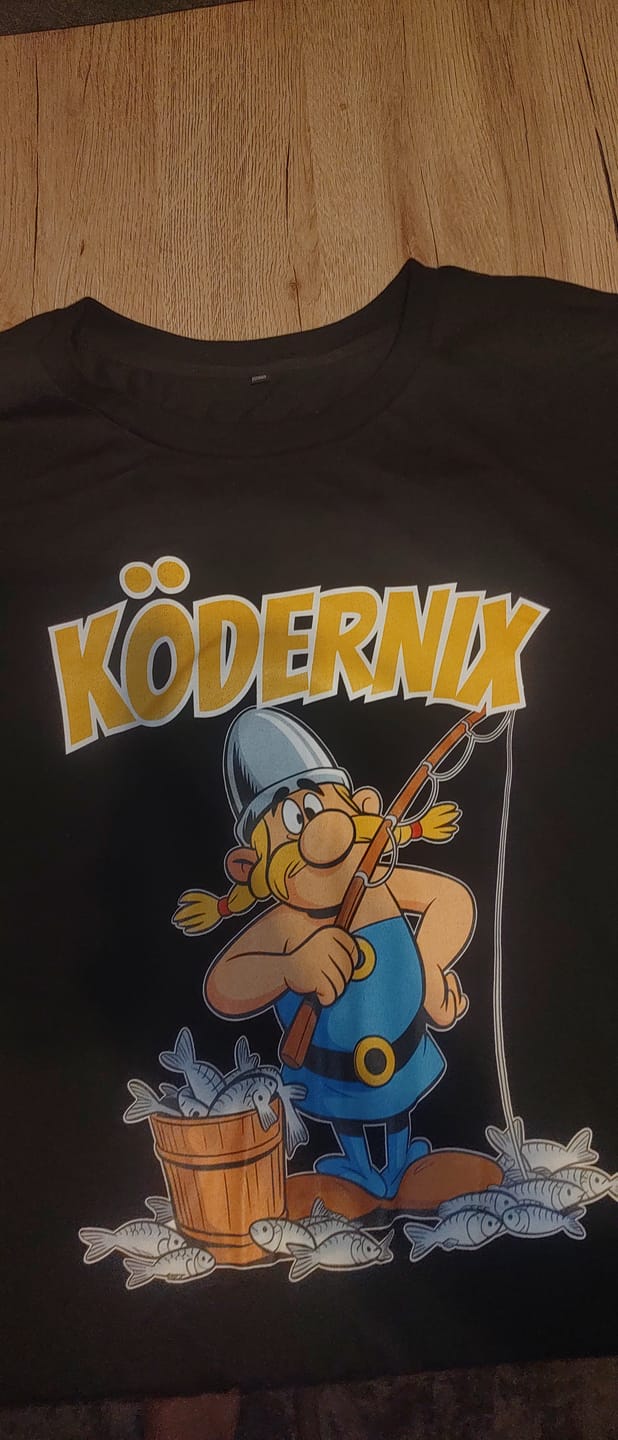 Customer photo review of KÖDERNIX - Premium T-Shirt