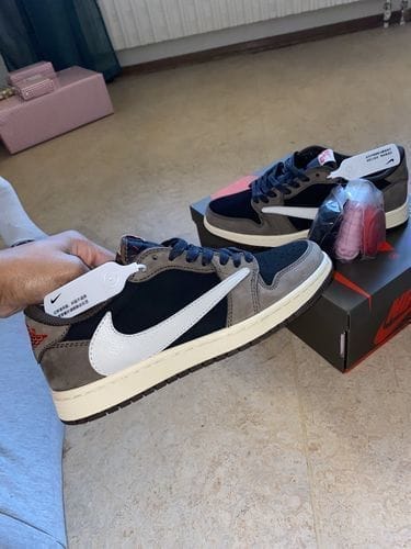 Customer photo review of Travis Scott x AJ1 Low OG 'Mocha'