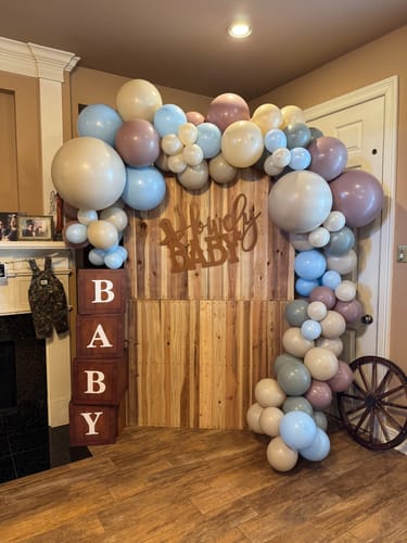 Customer photo review of Create Your Own Balloon Garland Kit