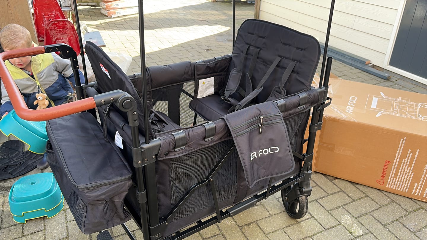 Customer photo review of P-Series Luxe 4-zits kinderkar