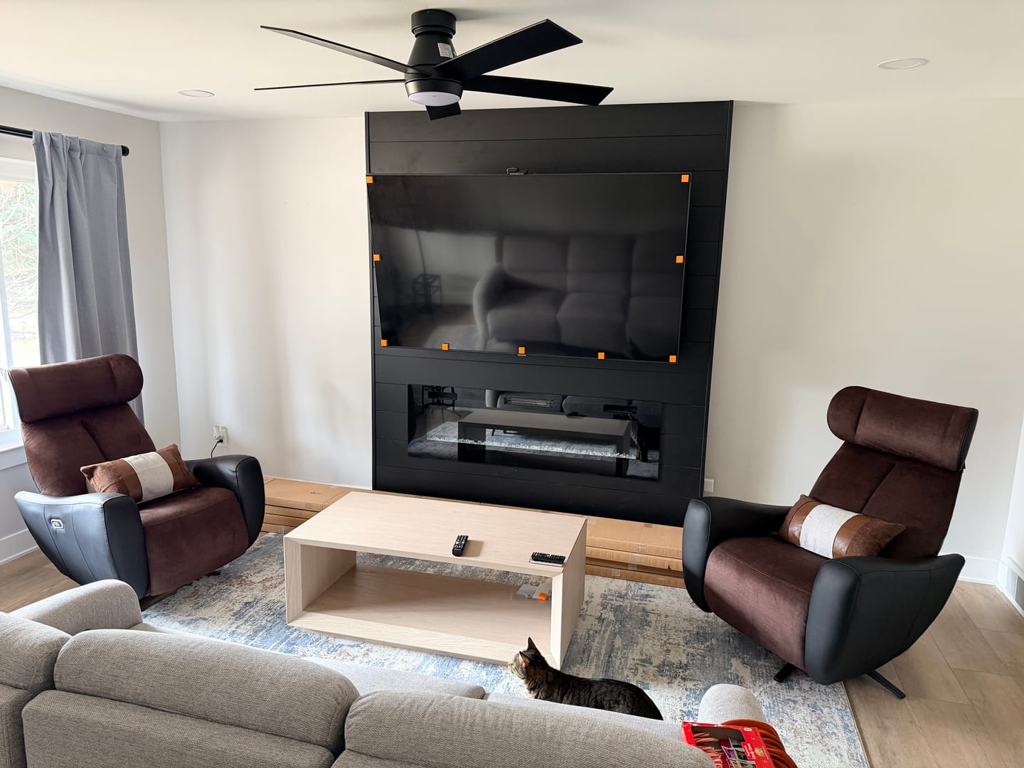 Customer photo review of Single Power Zero Gravity Recliner Chair – Black-Brown