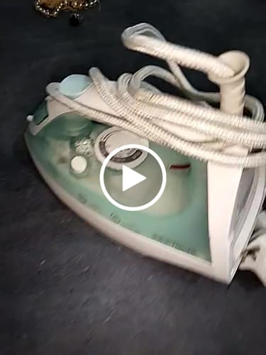 Customer video review of Lot Imported Evolve Steaming Iron