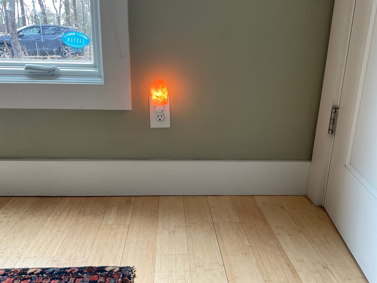 Customer photo review of Natural Himalayan Salt Night Light