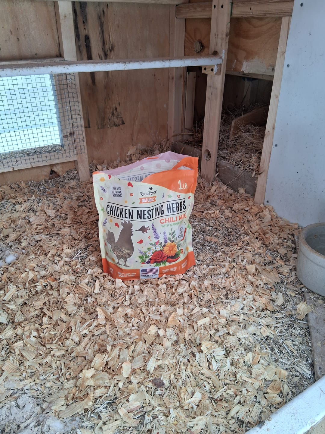 Customer photo review of Nesting Herbs - Natural Support for Clean Coops & Healthy Hens