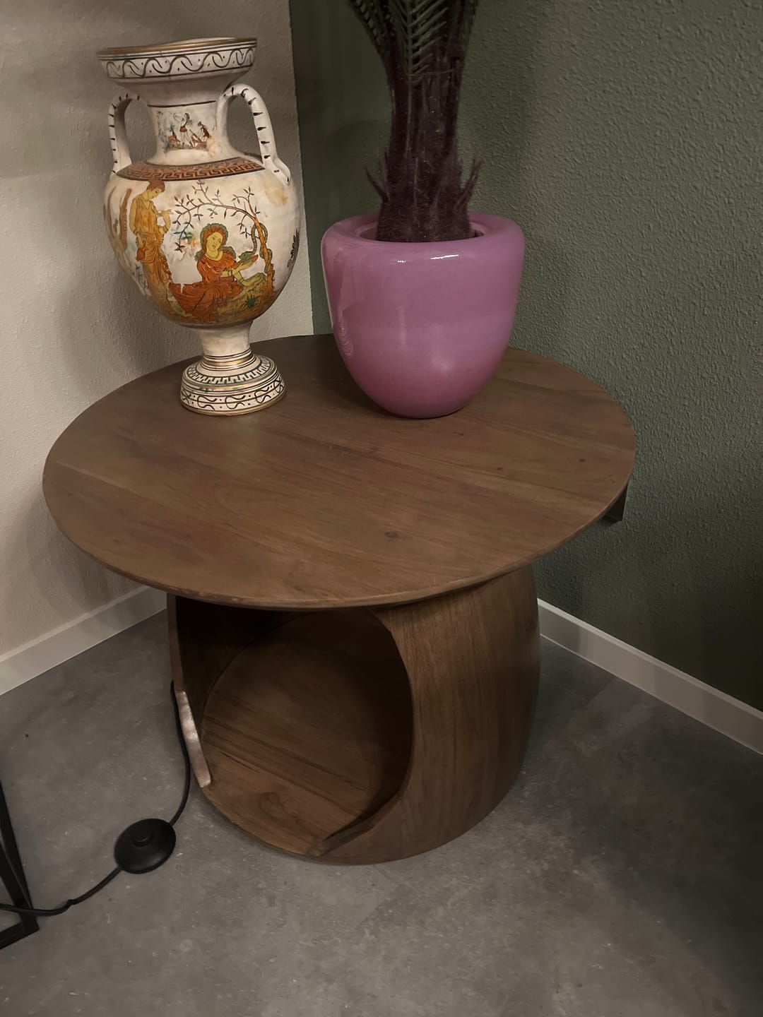 Customer photo review of Bijzettafel Ovela - Rond - Acaciahout
