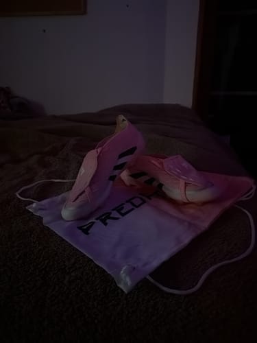 Avis photo d'un client sur Predator 25 Elite Fold-over Tongue FG Beckham - Rose/Bleu/Noir/Argent