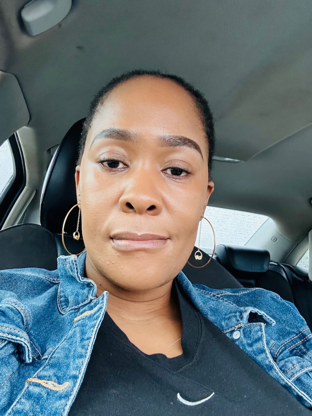Customer photo review of Gold Era Drop Hoops