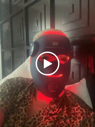 Customer video review of INIA GLOW 4D 940nm Dual NIR Wireless LED Mask