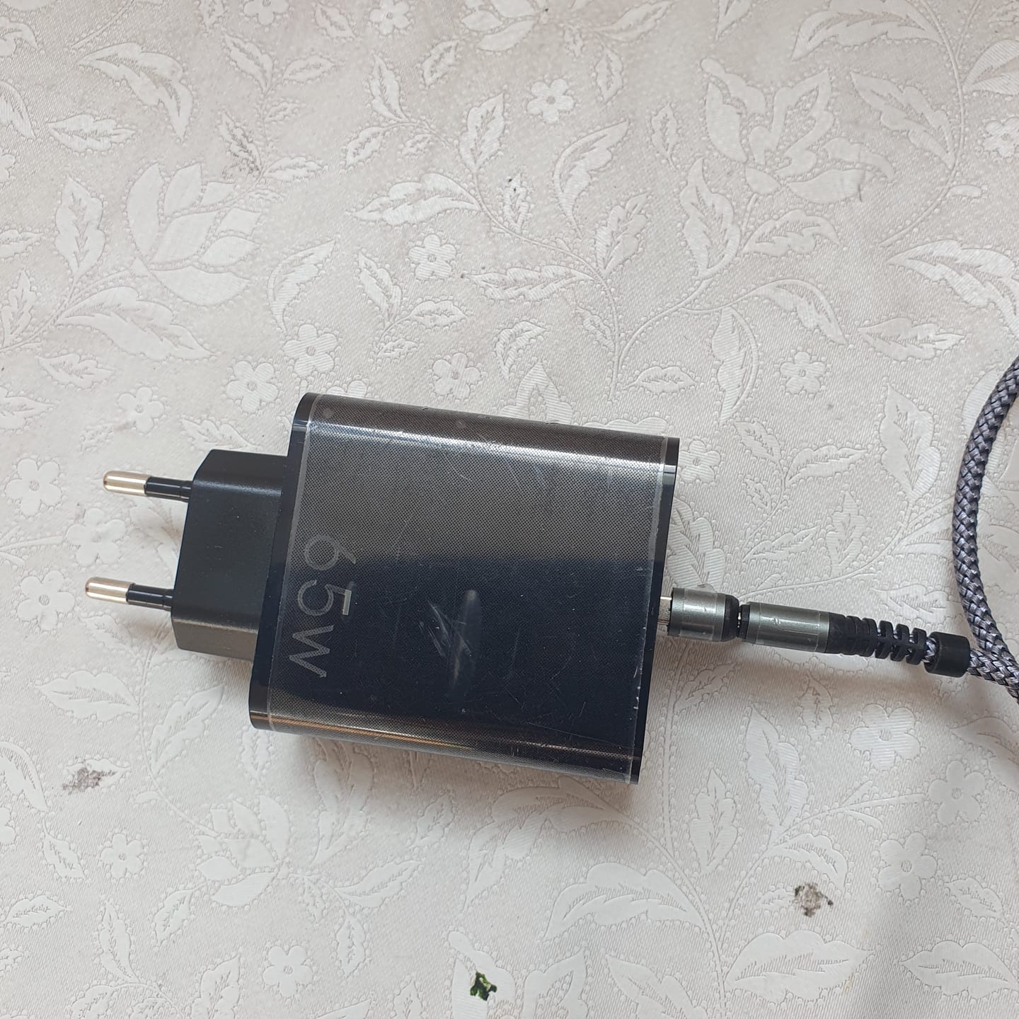 Customer photo review of Incarcator Retea, 2 Porturi, 65W, 1 x USB, 1 x Type-C, Negru