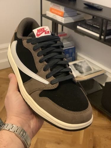 Customer photo review of Travis Scott x AJ1 Low OG 'Mocha'