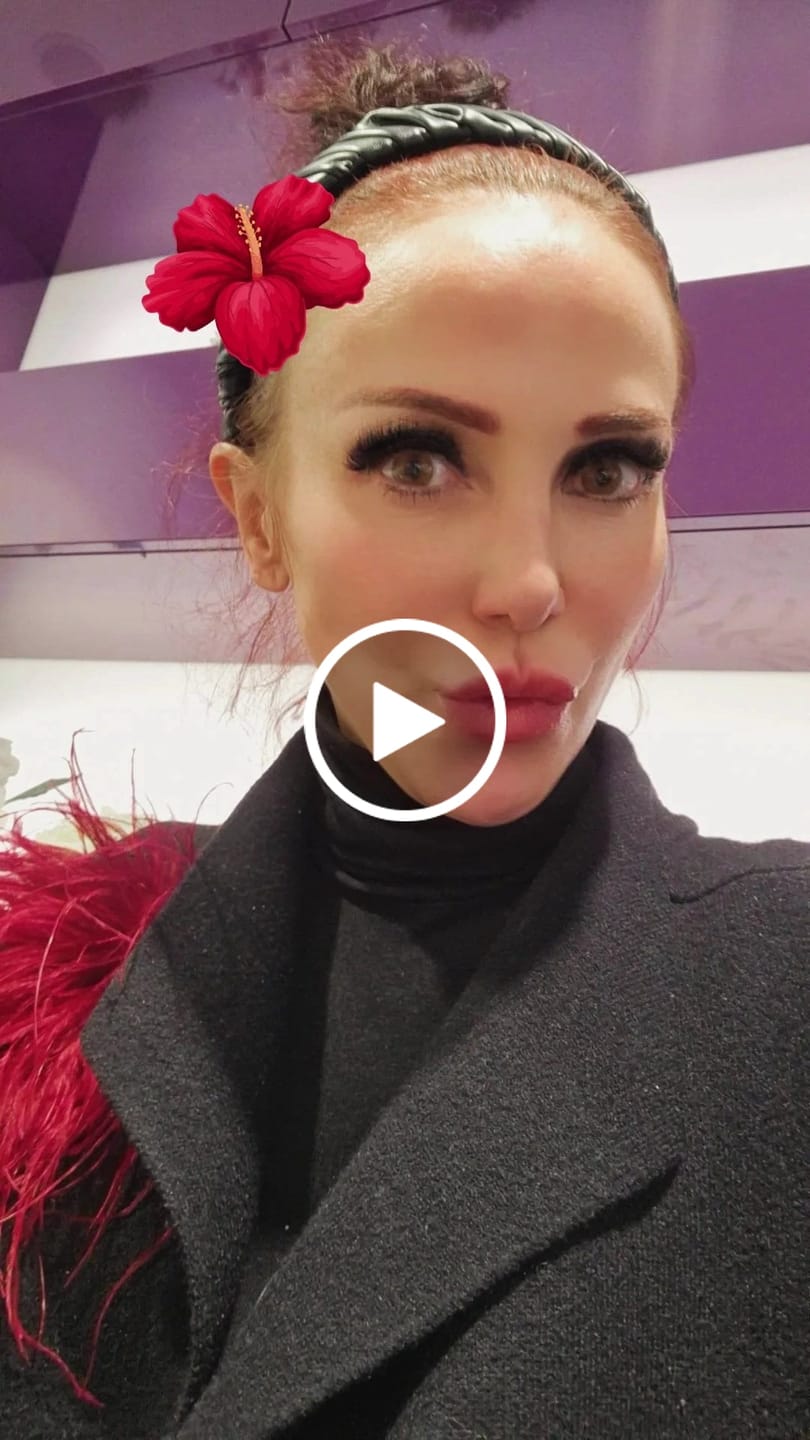 Customer video review of Meli