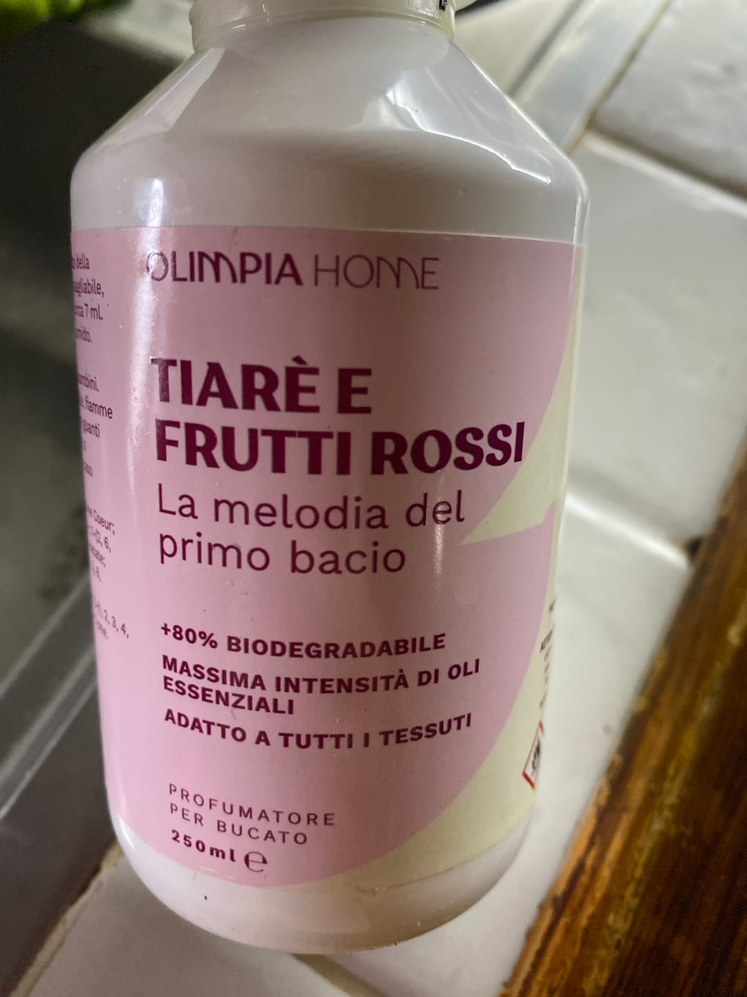 Customer photo review of Tiarè & Frutti Rossi - La Melodia del Primo Bacio