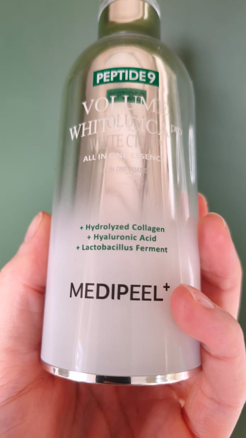 Customer photo review of Izgaismojoša skābekļa esence ar Gotu Kola Medi-Peel Peptide 9 Volume White Cica Essence Pro