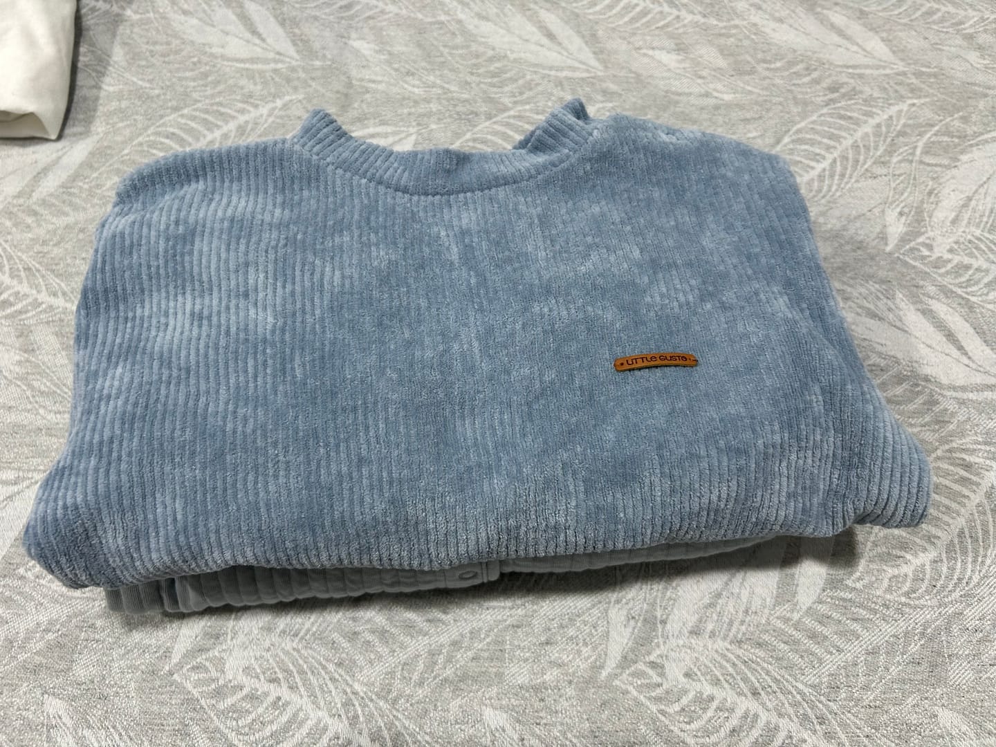 Customer photo review of Fitilli Kadife Bebek Eşofman Takımı Mavi