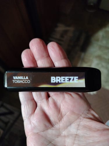 Customer photo review of Breeze Pro Disposable Vape