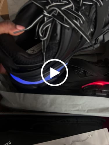 Customer video review of "Track" Sneaker LED