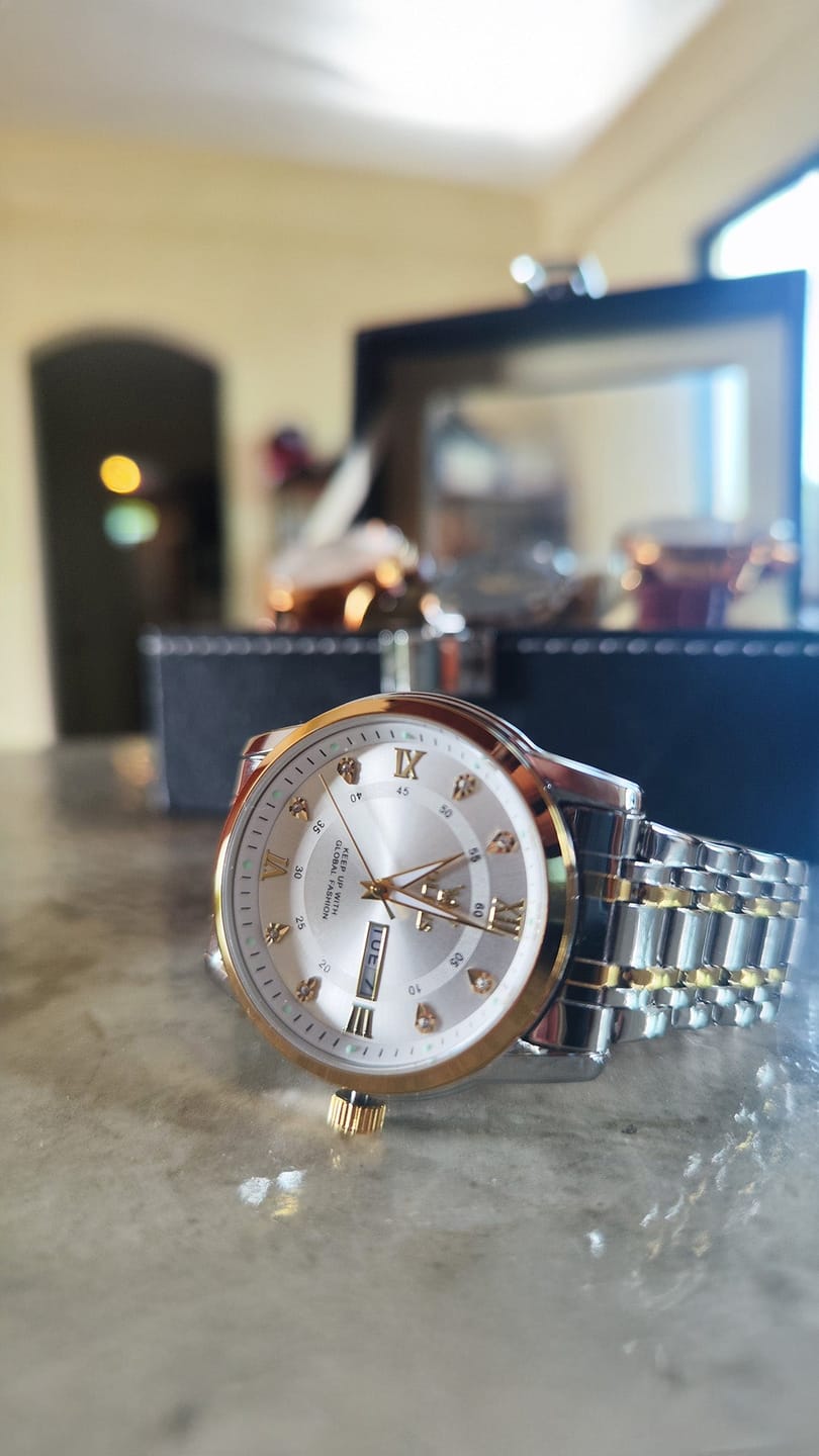 Customer photo review of OLEVS - Magnate