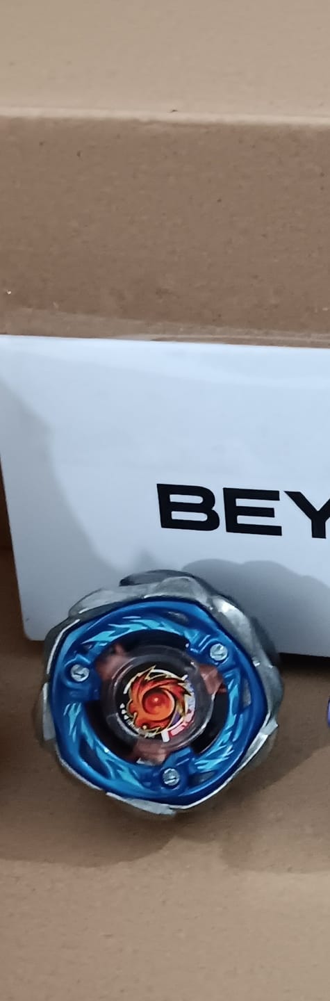 Customer photo review of Takara Tomy Beyblade X CX-09 SolEclipse D5-70TK