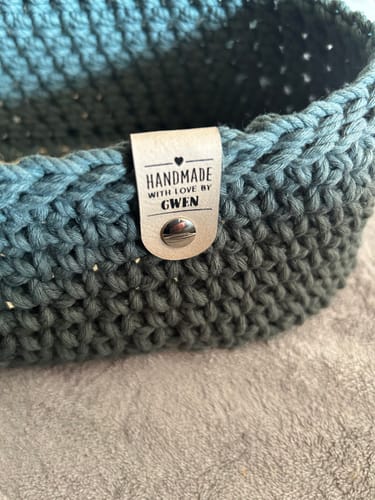 Customer photo review of Kunstleder-Labels mit Chicago Screws - Personalisierte Labels