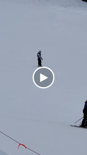 Customer video review of Women's Black Baggy Wear-resistant Waterproof Snow Pants