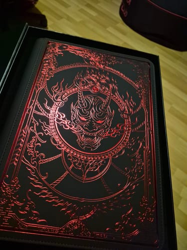 Customer photo review of BLOOD ONI - 9-Pocket Trading Card Binder