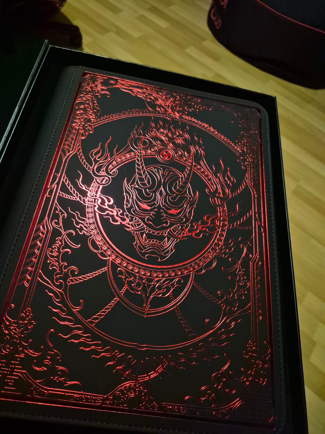 Customer photo review of BLOOD ONI - 9-Pocket Trading Card Binder