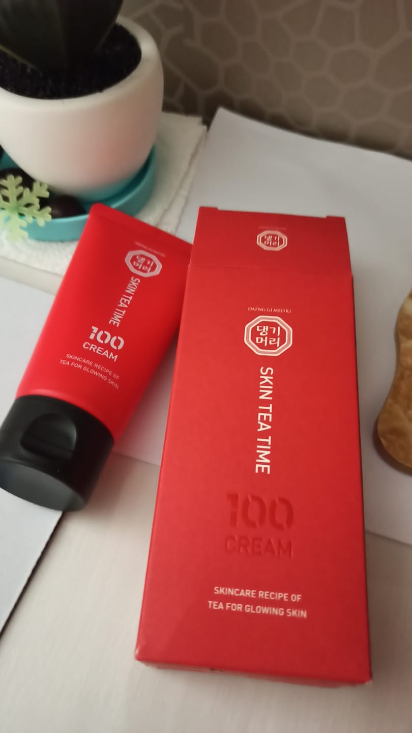 Customer photo review of Хидратиращ крем Шизандра против бръчки с фитоестрогени Doori Skin Tea Time 100 Cream