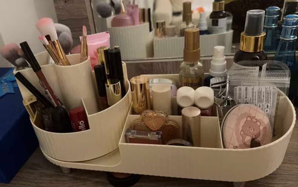 Customer photo review of Makeup Organizer Carousel With 360 Degree Rotation