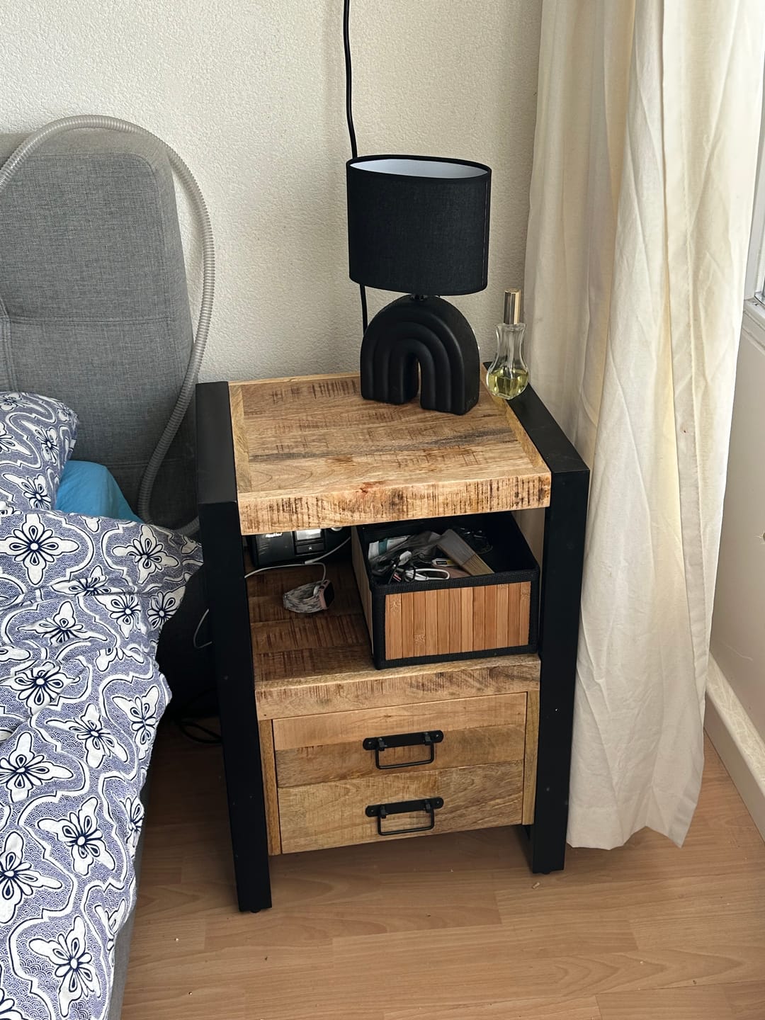 Customer photo review of Mango Houten Nachtkastje Britt | 50x40x70cm Tijdloos & Handgemaakt Design