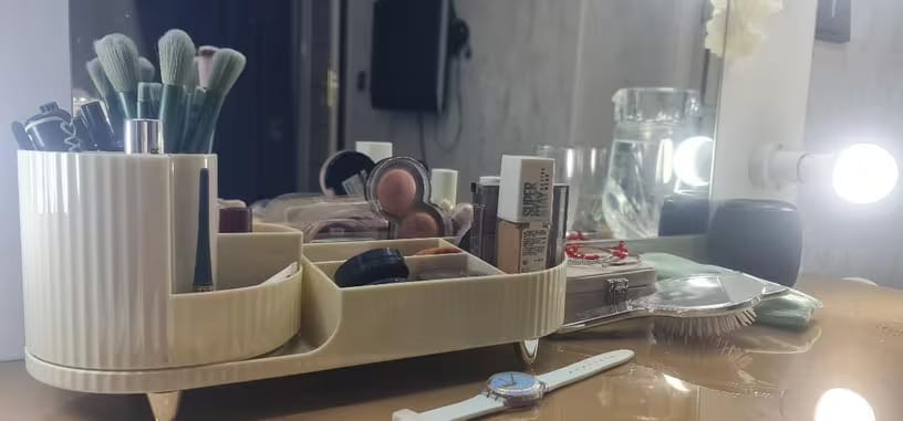 Customer photo review of Makeup Organizer Carousel With 360 Degree Rotation