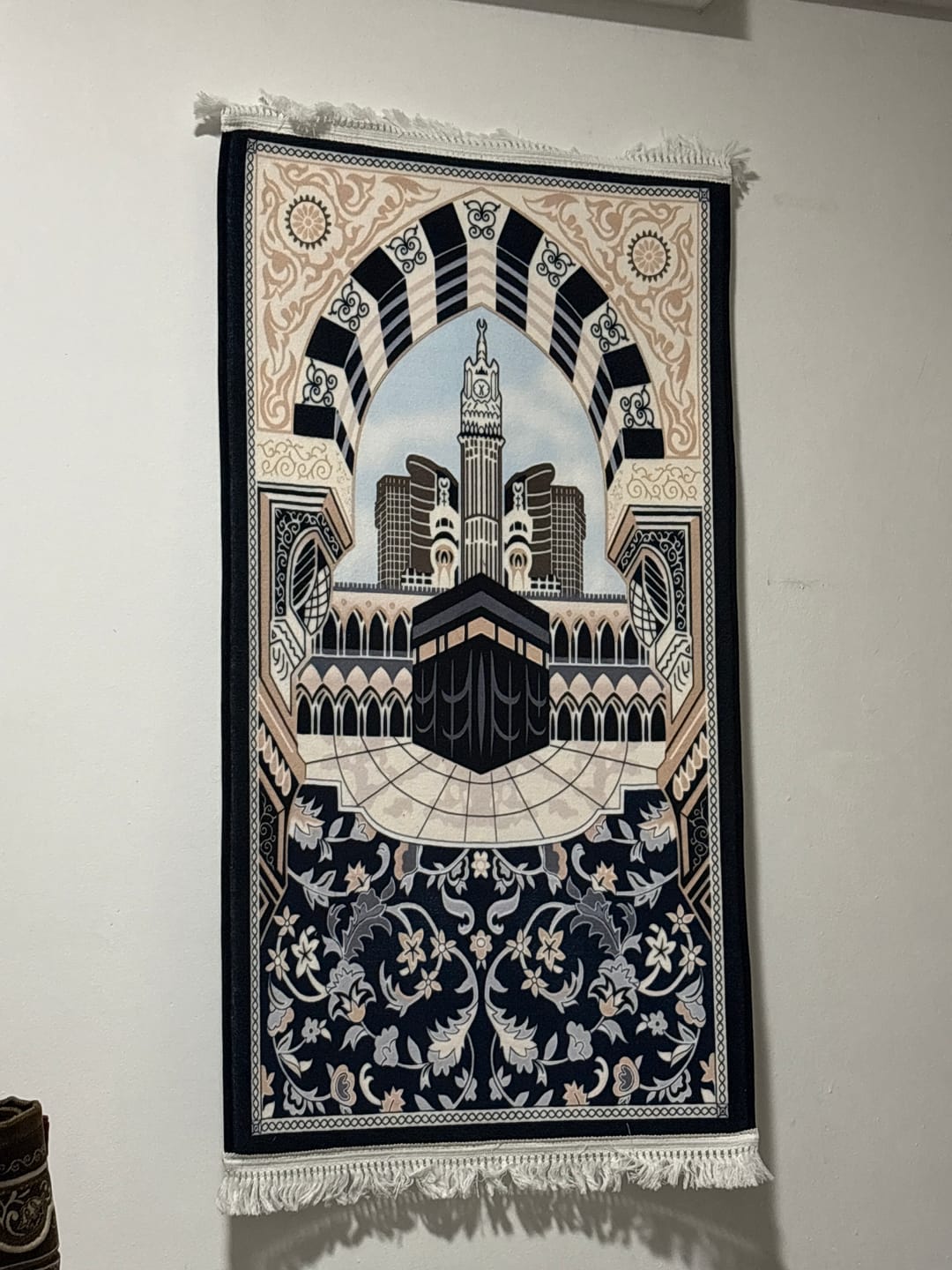 Customer photo review of Floral Kaaba  Padded Prayer Mat