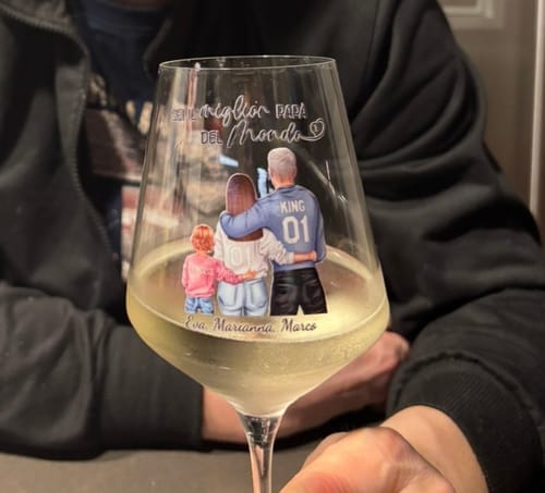 Customer photo review of Ogni giorno – Calice da vino personalizzato per la festa del papà e festa della mamma