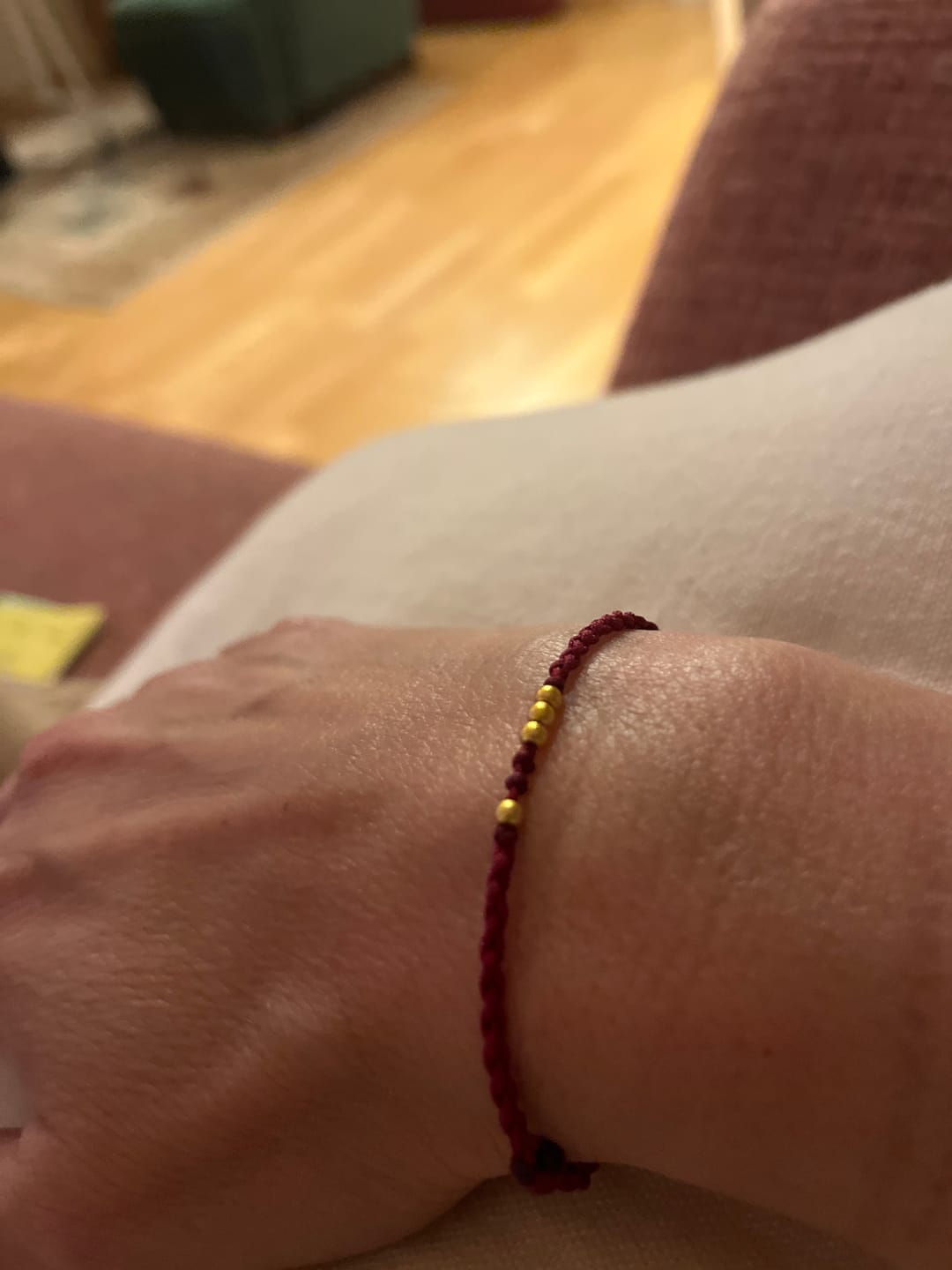 Customer photo review of Tibetisches Glücksarmband mit kleinen Perlen