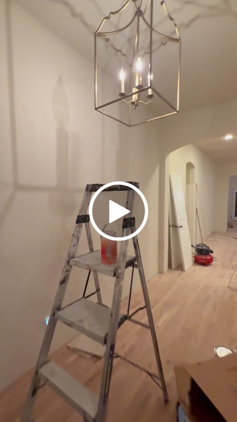 Customer video review of French Distressed Gold Candle Square Lantern Chandelier