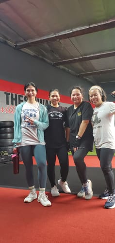 Customer photo review of New Pretty T-Shirt