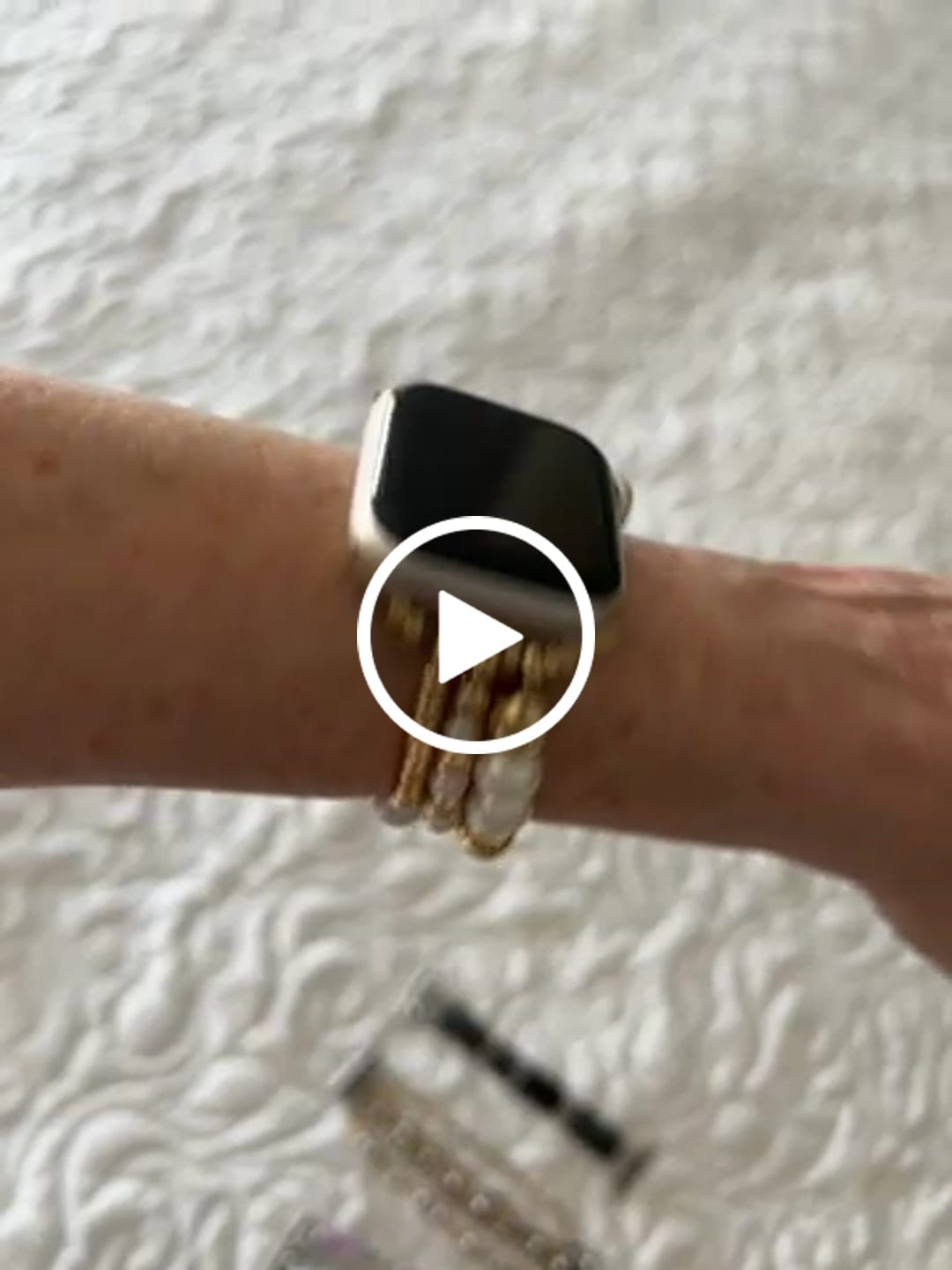 Customer video review of Golden Freshwater Pearl Stretch Apple Watch Strap