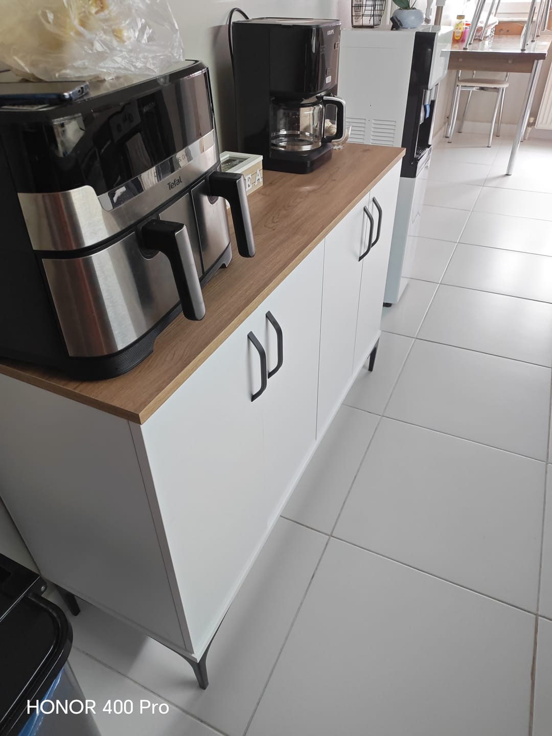 Customer photo review of Rani JE162 Kahve Köşesi Çok Amaçlı Dolap 4 Kapaklı Kiler Mutfak Dolabı Beyaz - Sepet Ceviz