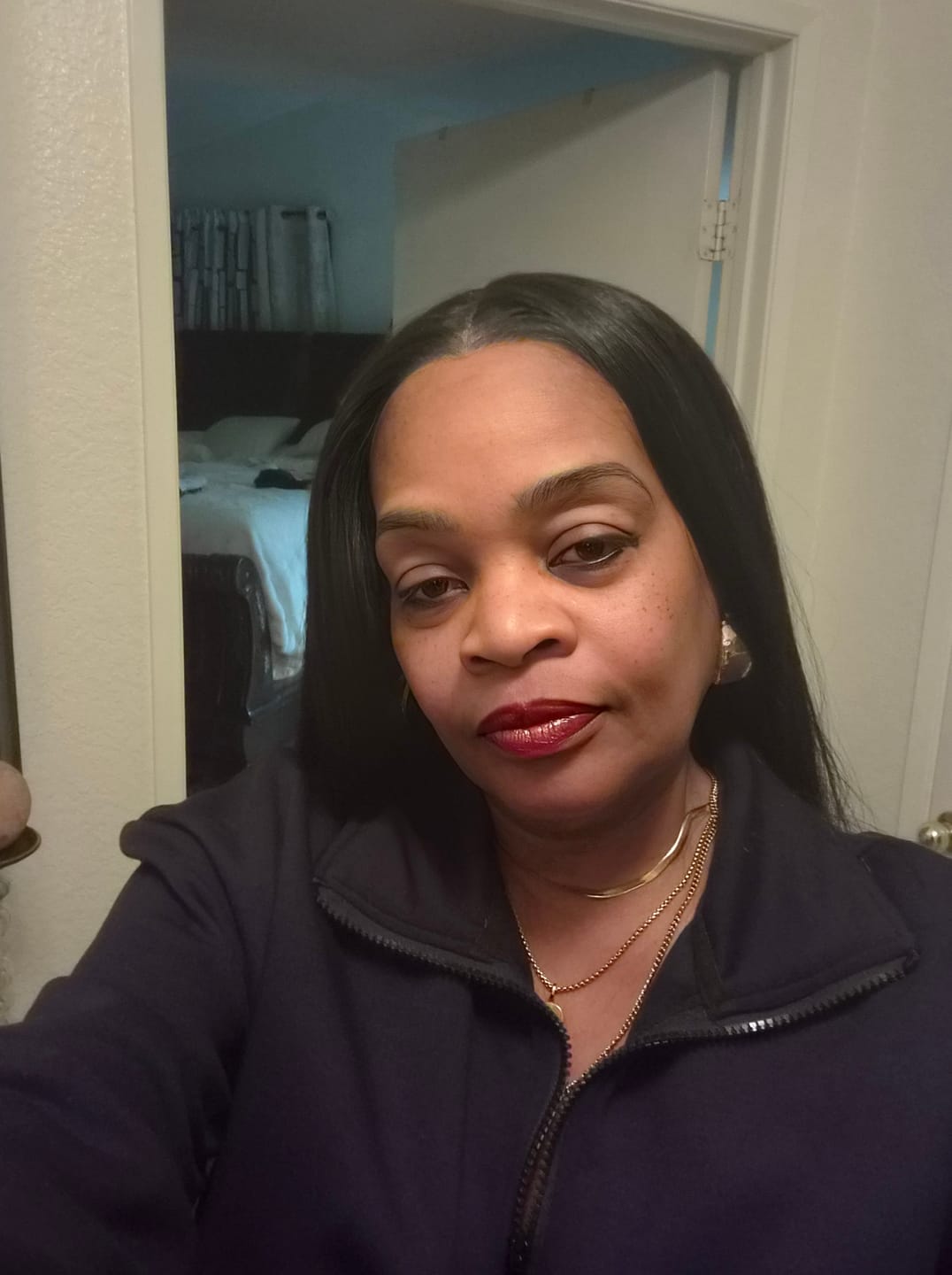 Customer photo review of Chade Magic Lace HD Lace Front Wig - MHH06 HEART HAIRLINE 06