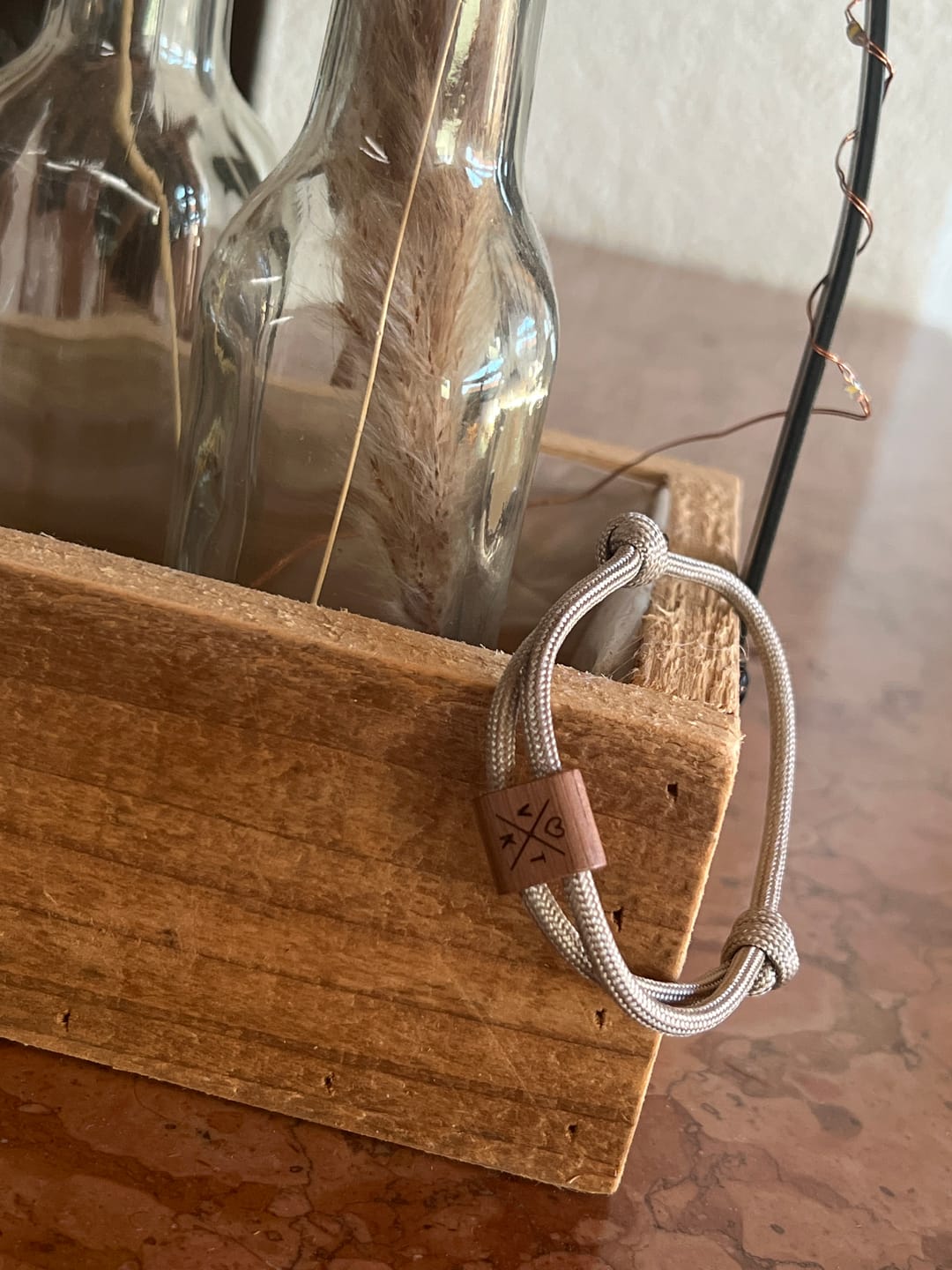 Customer photo review of Holz Gravur Armband HUA MUA