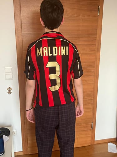 Customer photo review of Paolo Maldini AC Milan 2006 2007 Season Retro Jersey Trikot