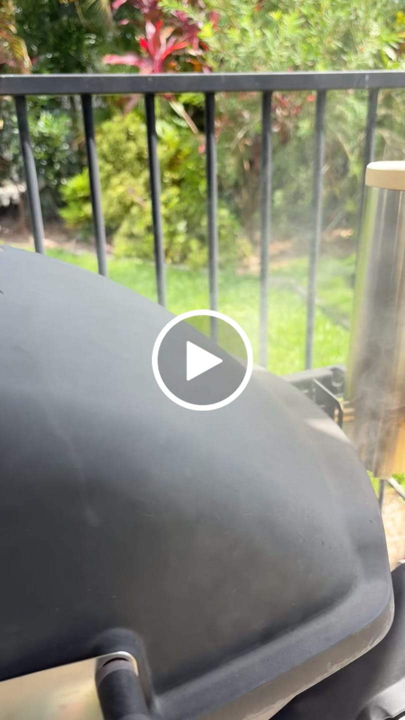 Customer video review of Smokai Starter Kit for Weber® Q™